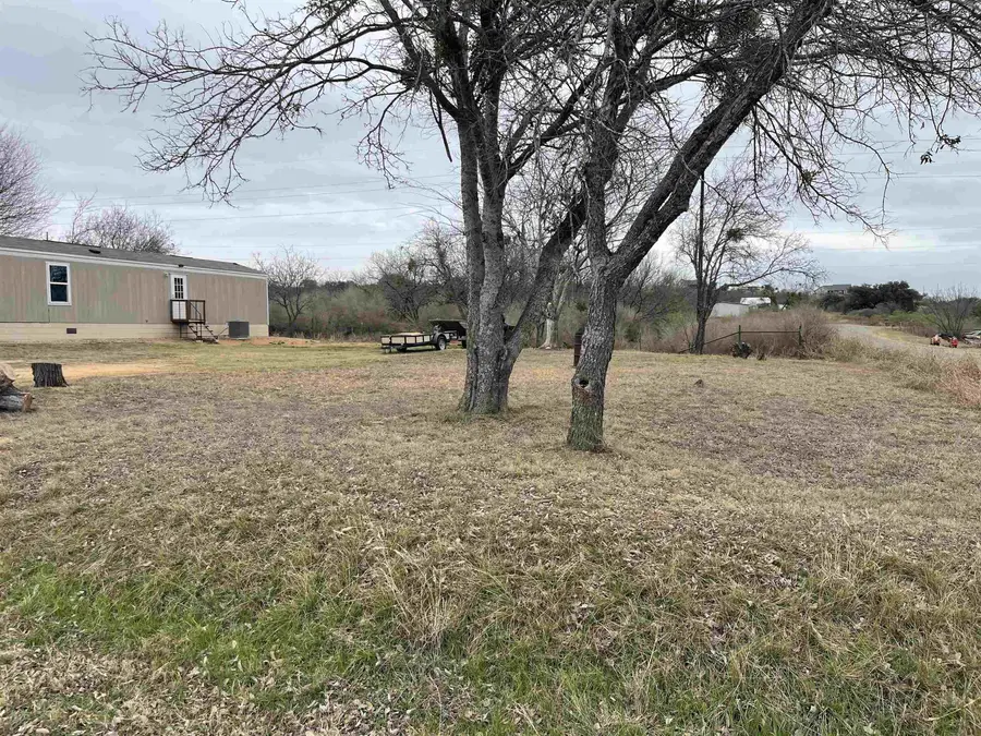 800 Collins, Llano, TX 78643 - Image #2