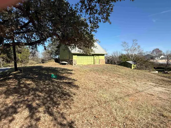 185 Roadrunner Lane, Burnet, TX 78611
