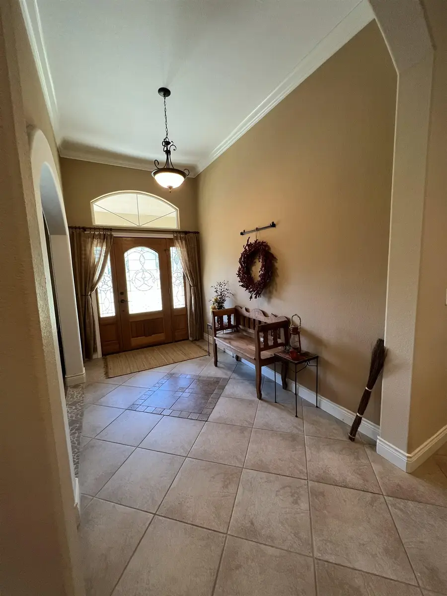 201 Circle Oaks Drive, Burnet, TX 78611 - Image #2