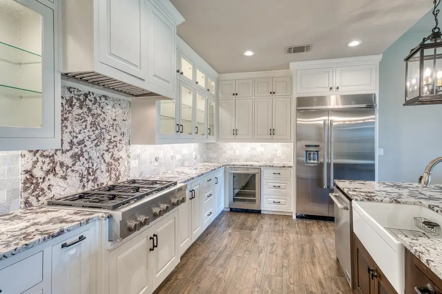 301 Sun Ray, Horseshoe Bay, TX 78657 - Image #3