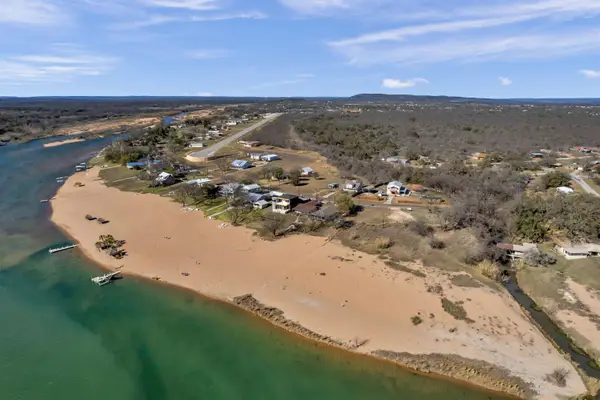 4521 River Oaks Drive, Kingsland, TX 78639