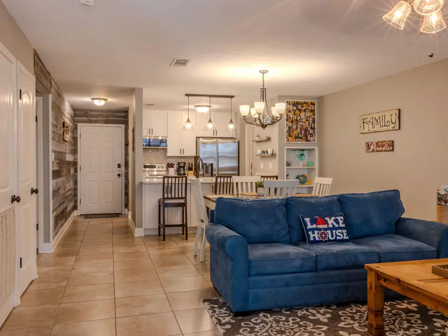 604 Highcrest Drive, Granite Shoals, TX 78654 - Image #2