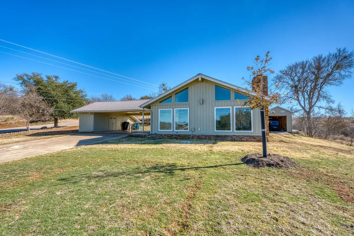 101 W Bluebonnet Road, Horseshoe Bay, TX 78657-9999 - Image #1