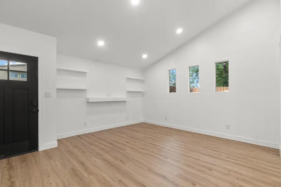 409 Avenue R, Marble Falls, TX 78654 - #3