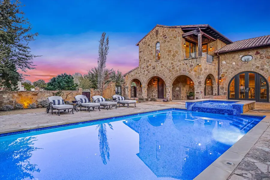 271 La Serena Loop, Horseshoe Bay, TX 78657 - Image #2