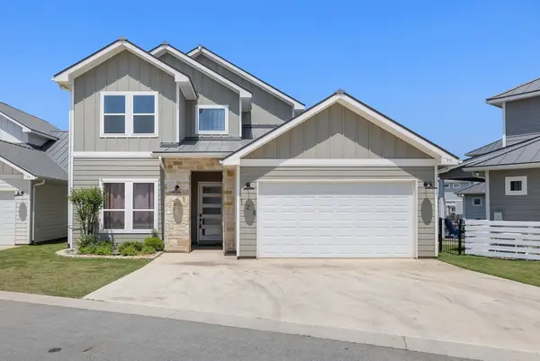 128 Village View Dr, Kingsland, TX 78639