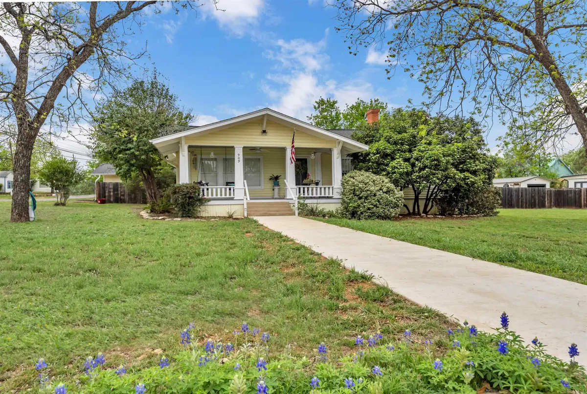 909 Flag Street, Llano, TX 78643 - #1