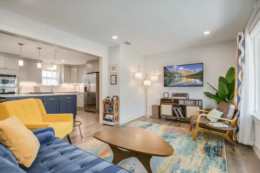 708 Avenue F, Marble Falls, TX 78654 - #3