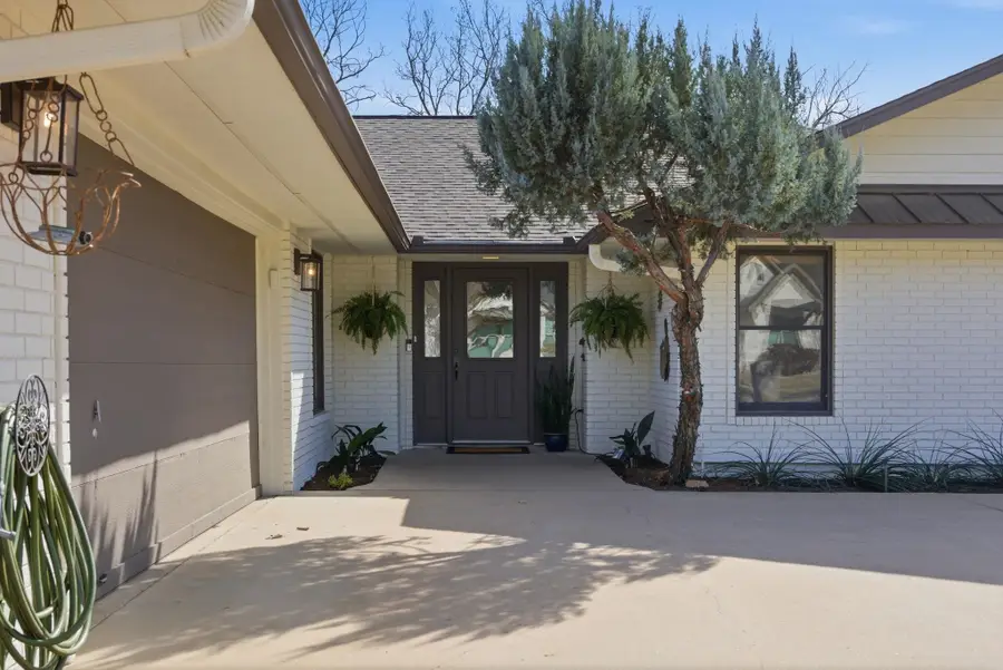 417 Olympia Fields, Meadowlakes, TX 78654 - #2