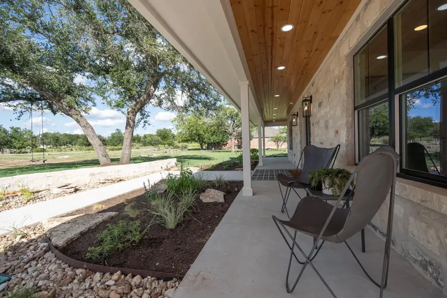 202 Stadium View, Marble Falls, TX 78654 - #3