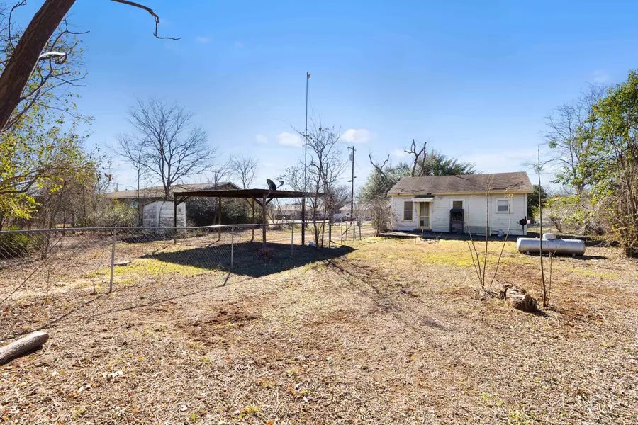 503 E Ash Dr, Johnson City, TX 78636 - #2