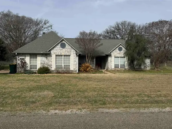 310 Blackbird Drive, Highland Haven, TX 78654