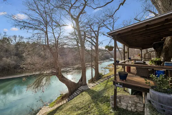1520 Rocky River Road, Canyon Lake, TX 78133-4112
