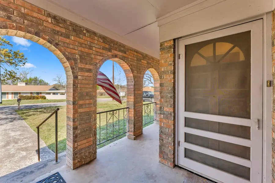 901 N Hill Street, Burnet, TX 78611 - #2