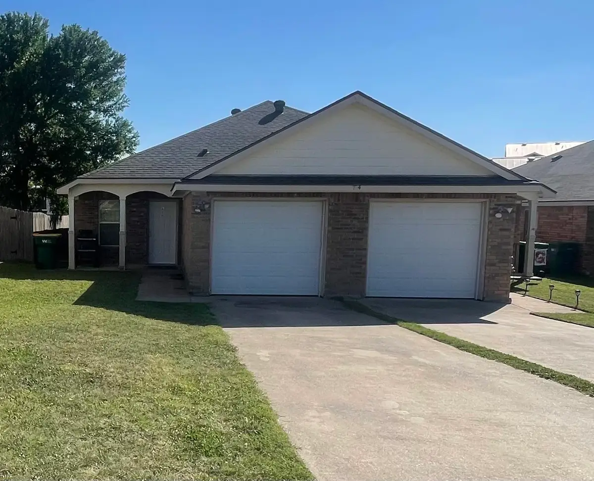 704 Claremont Parkway, Marble Falls, TX 78654 - #1
