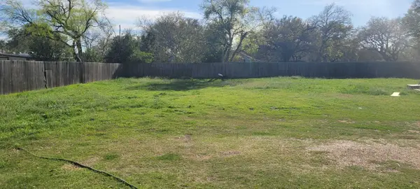 207 Munro Street, Liberty Hill, TX 78642