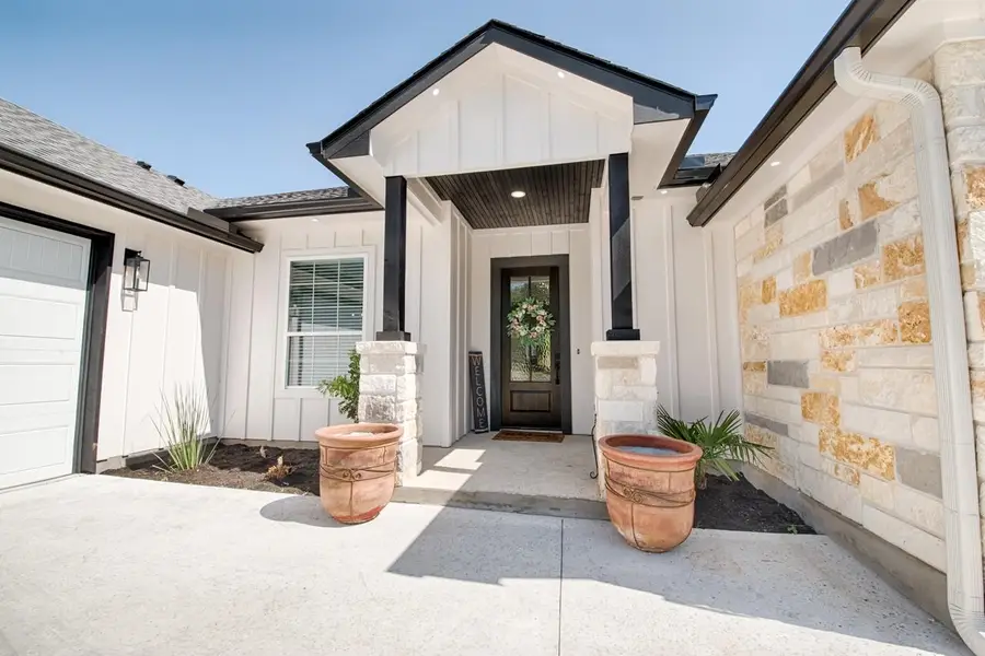 235 E Bluebriar Drive, Granite Shoals, TX 78654 - #2