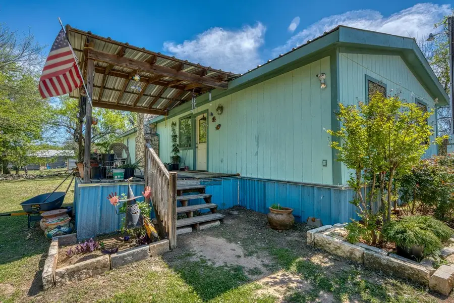 305 S N Avenue, Marble Falls, TX 78654-6115 - #2