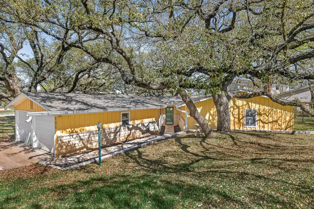 102 Cove Ln, Sunrise Beach Village, TX 78643 - #1