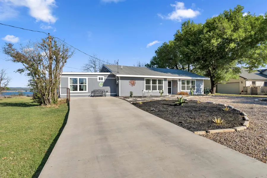 515 E Island Drive, Bluffton, TX 78607 - #3