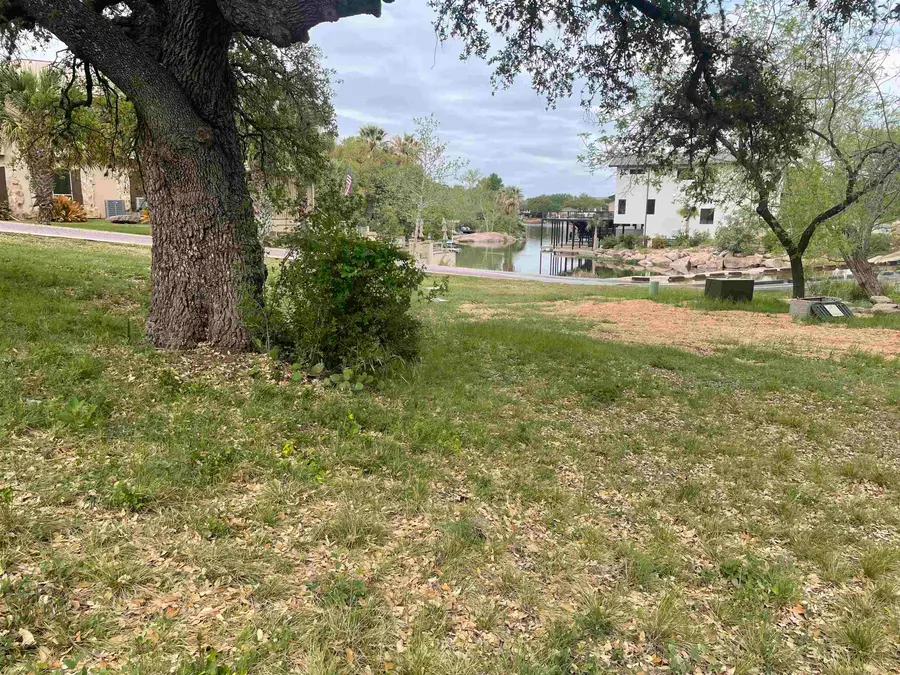 900 & 800 Hi Circle North, Horseshoe Bay, TX 78657 - #2