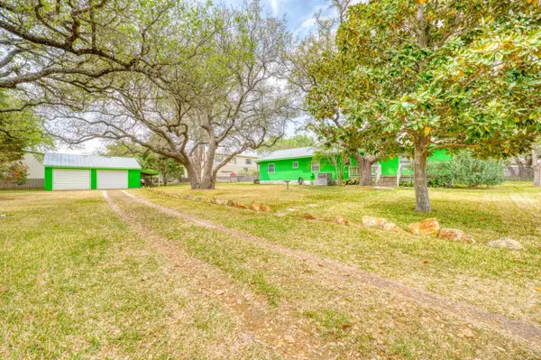 604 Elkhorn Drive, Kingsland, TX 78639