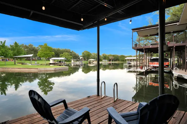 536 Crestwood Dr, Kingsland, TX 78639