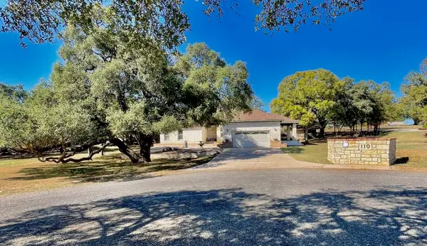 110 Llano Oaks Drive, Llano, TX 78643