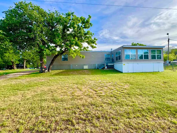 118 Beaver St., Tow, TX 78672