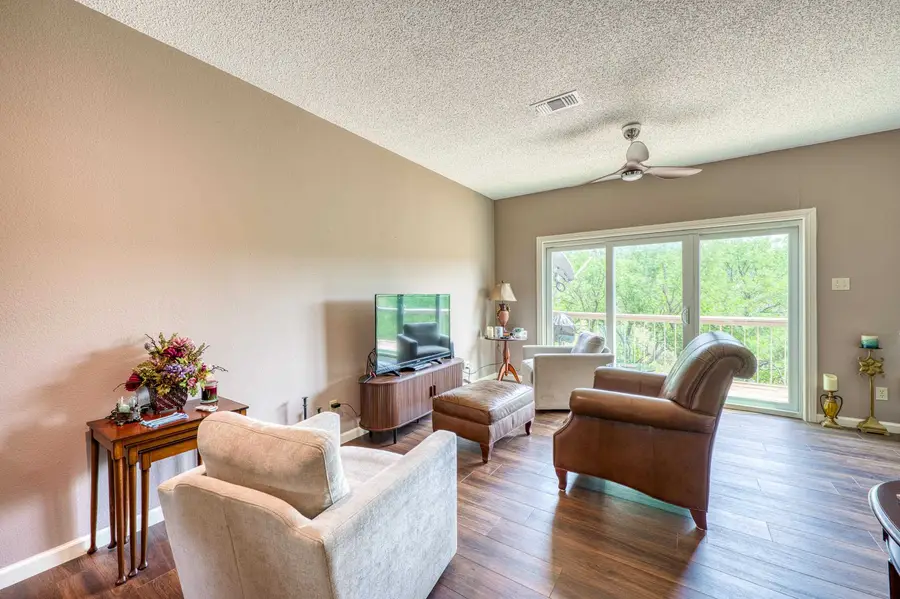 801 B Grassy Knoll, Horseshoe Bay, TX 78657 - #3