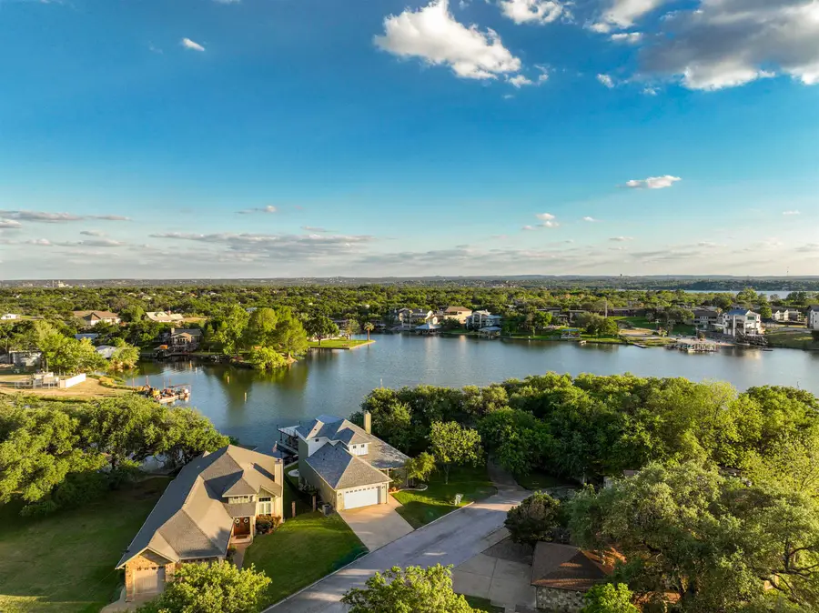 503 Shorewood Cir., Granite Shoals, TX 78654 - #2