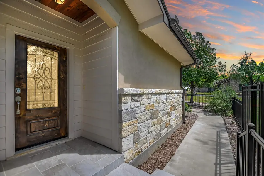 416 W Hi Cir Circle, Horseshoe Bay, TX 78657 - #2