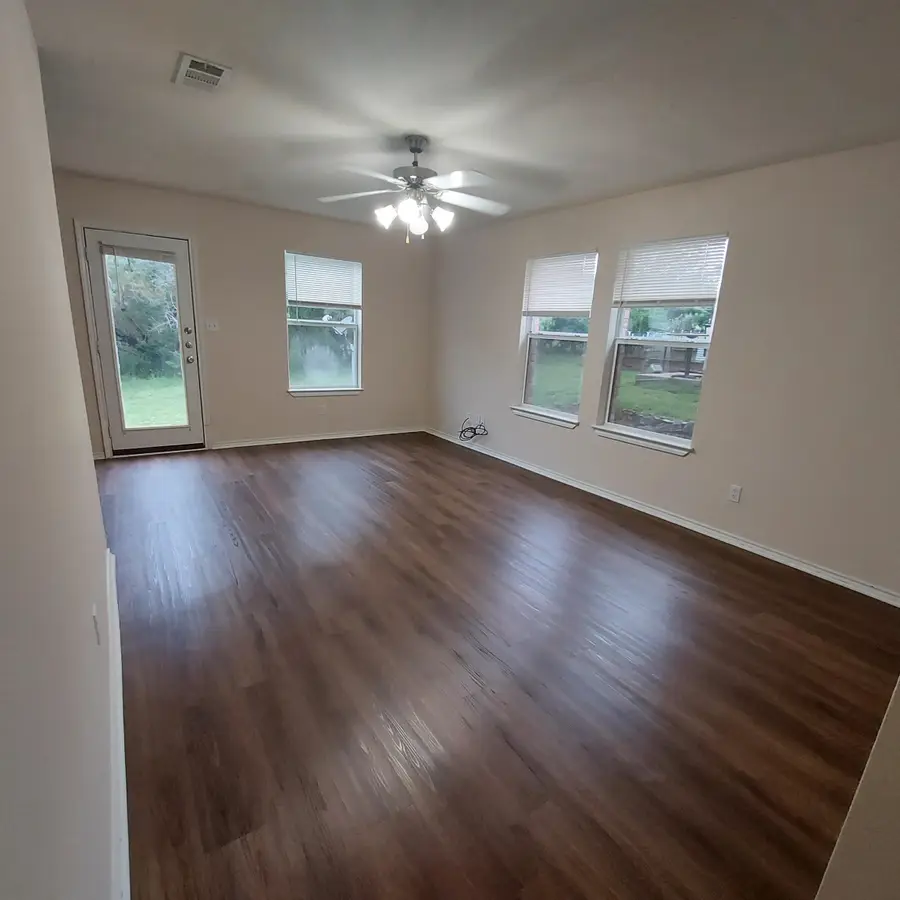 1600 B Claremont Circle, Marble Falls, TX 78654 - #3