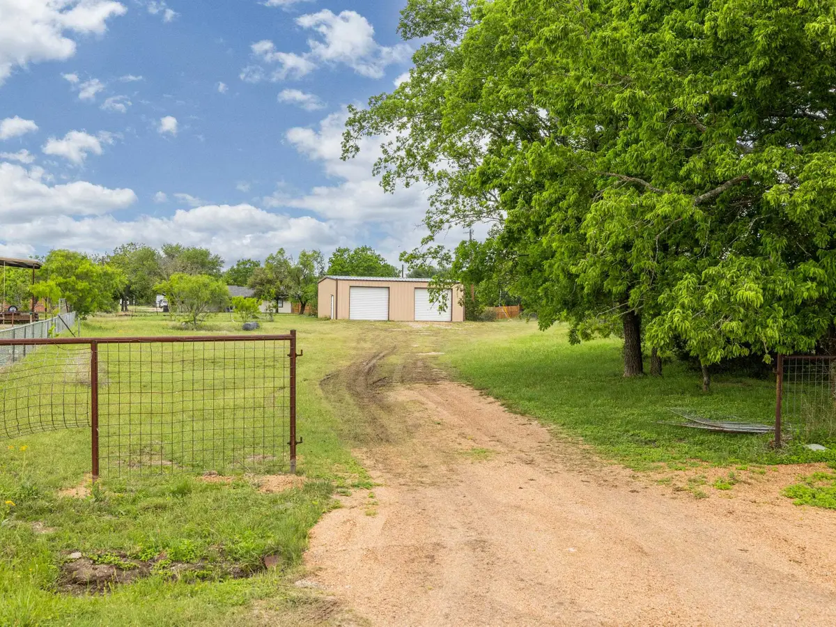 316 Fawn Hill St, Burnet, TX 78611 - #1