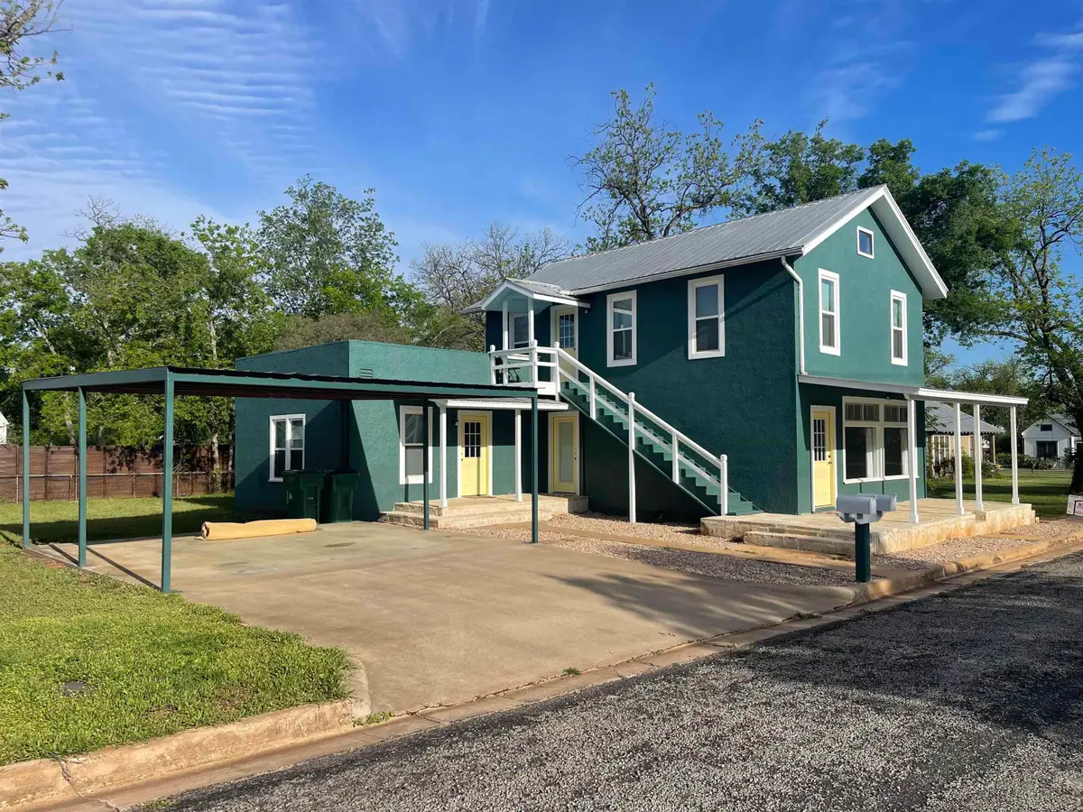 1005 Bayley, Llano, TX 78643 - #1