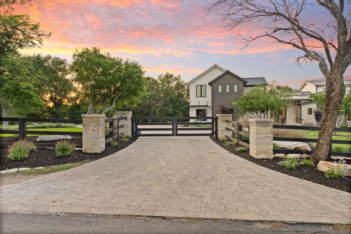 1011 The Trails Parkway, Horseshoe Bay, TX 78657 - #1