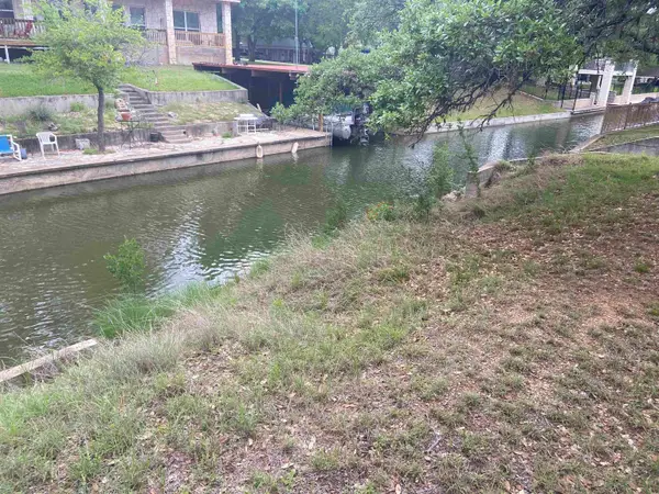 126 Sprucewood, Sunrise Beach, TX 78643-9999