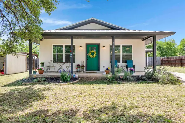 501 E Ash Drive, Johnson City, TX 78636