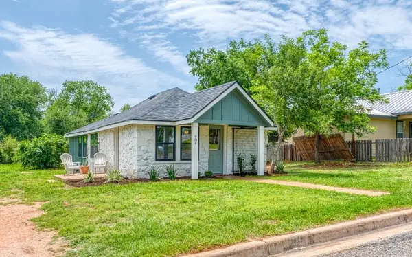 604 E Luce Street, Llano, TX 78643