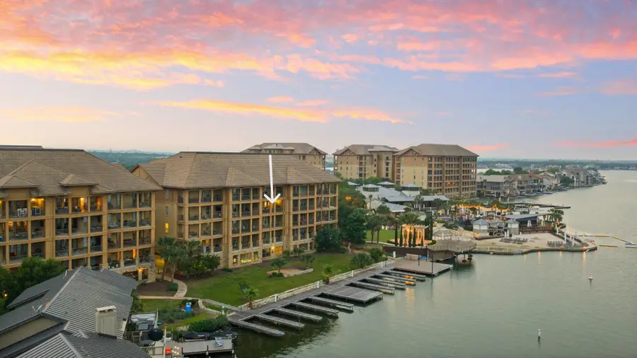 98 Island Dr, Horseshoe Bay, TX 78657 - #2