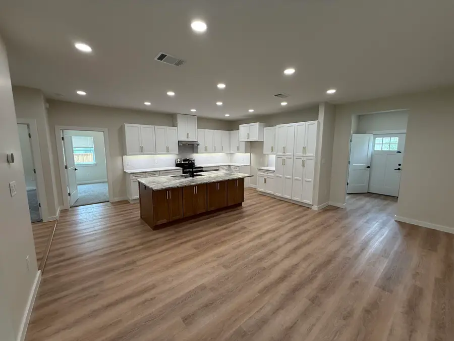 508 S Main Street, Burnet, TX 78611 - #2