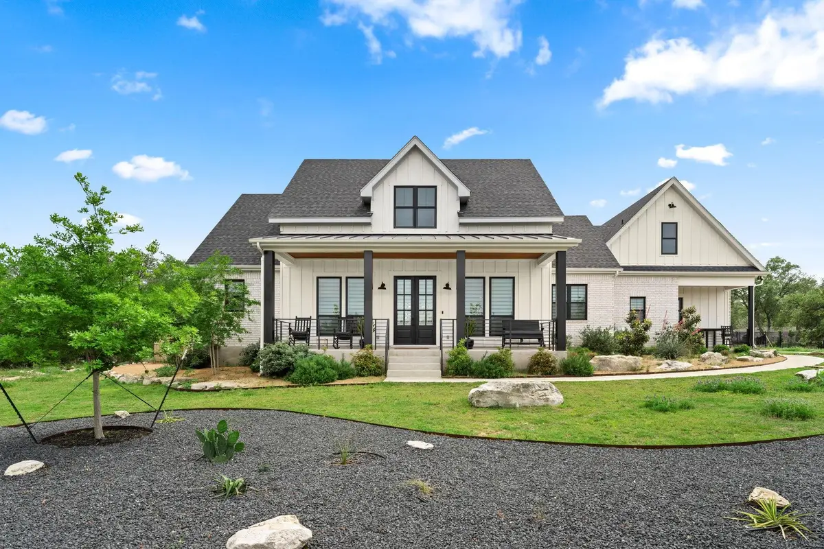 305 Spicewood Trails Dr, Spicewood, TX 78669 - #1