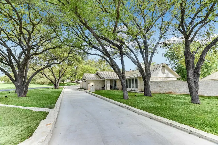 703 Red Sails, Horseshoe Bay, TX 78657 - #2