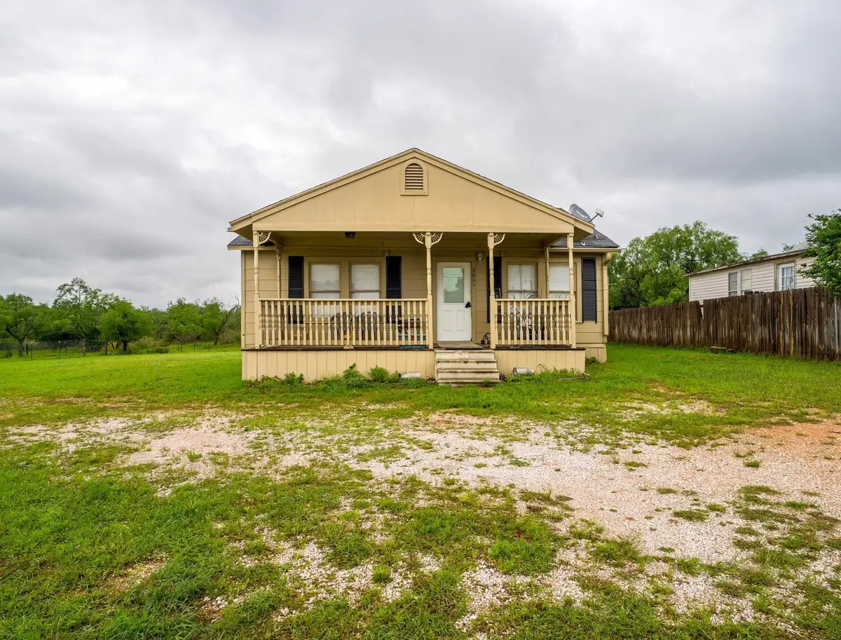 3851 Hermosa Dr, Kingsland, TX 78639 - #1