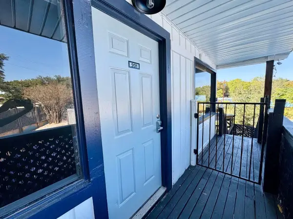 705 Sunrise Avenue, Sunrise Beach, TX 78643