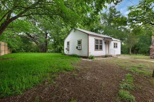 1007 S Pierce Street, Burnet, TX 78611