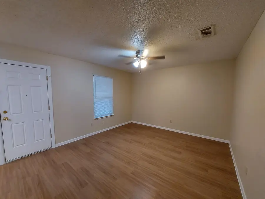 906 Lewis, Burnet, TX 78611 - #2