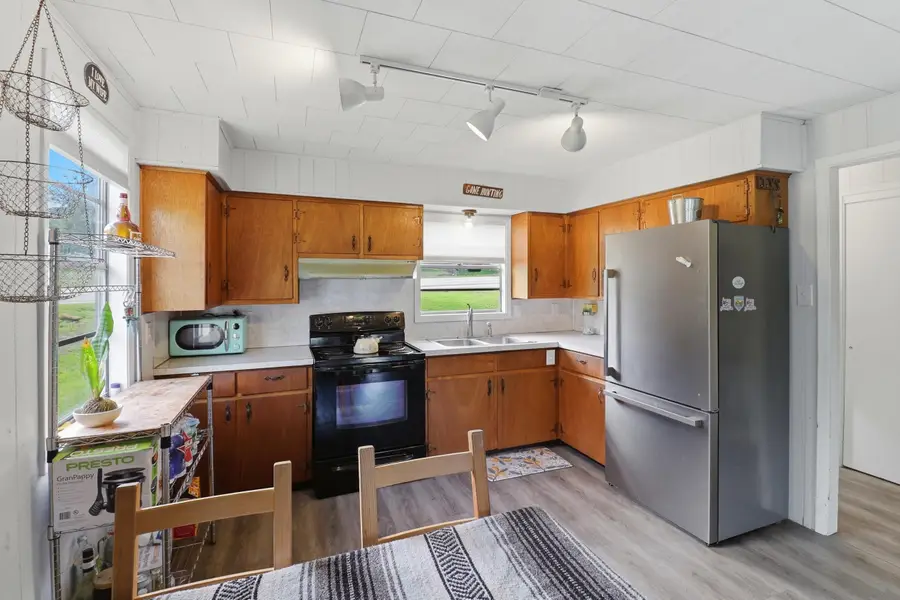 711 Lakewood Dr., Burnet, TX 78611 - #2