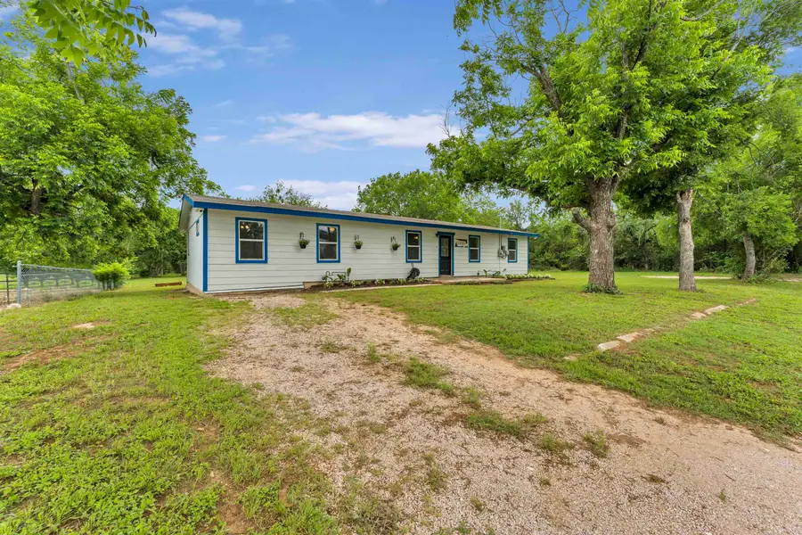 1002 S Pierce Street, Burnet, TX 78611 - #2