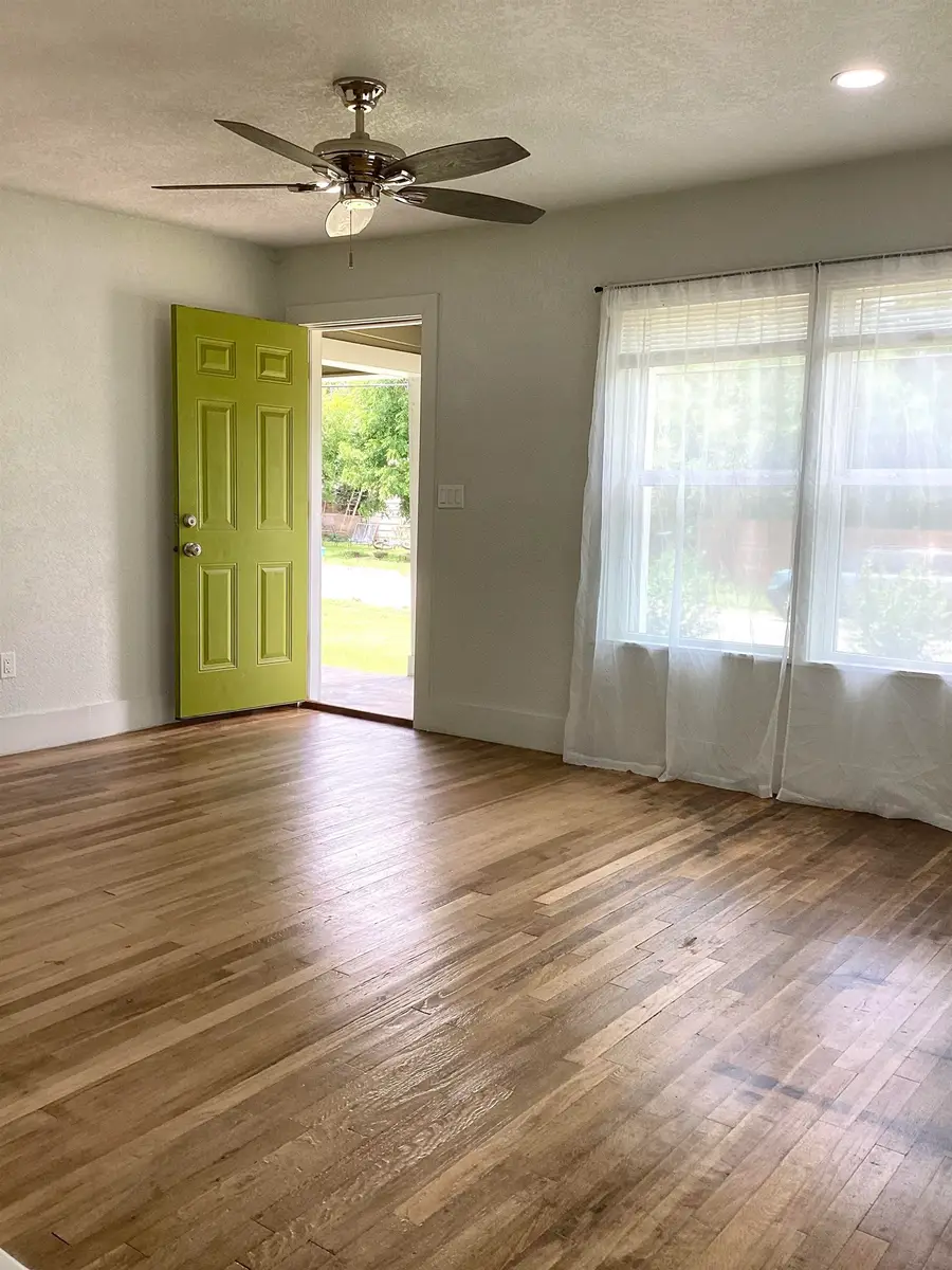 409 N Vandeveer Street, Burnet, TX 78611 - #3